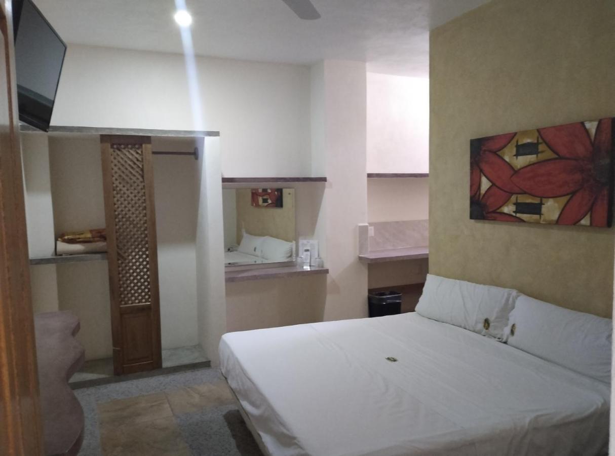 Puerta Del Sol Hotel Barra de Navidad